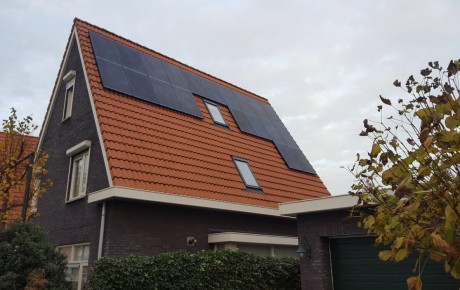 Strak zwart op jaren 30 woning